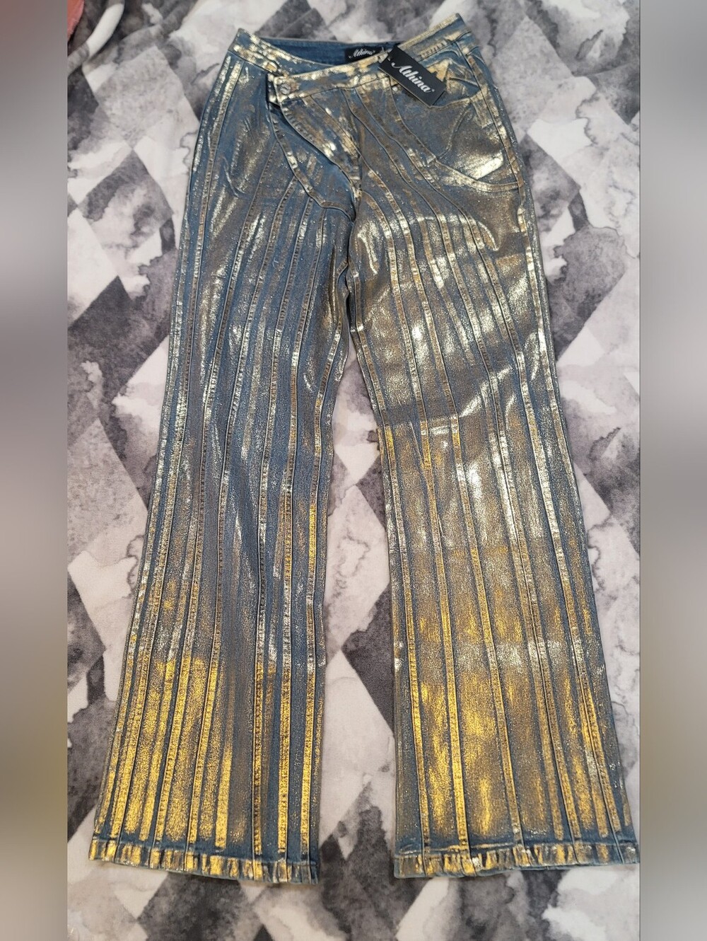 Metallic Gold-Accent Straight Leg Women’s Jeans